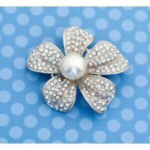 Vintage Art Nouveau Pearl Flower Silver Tone Brooch - M21